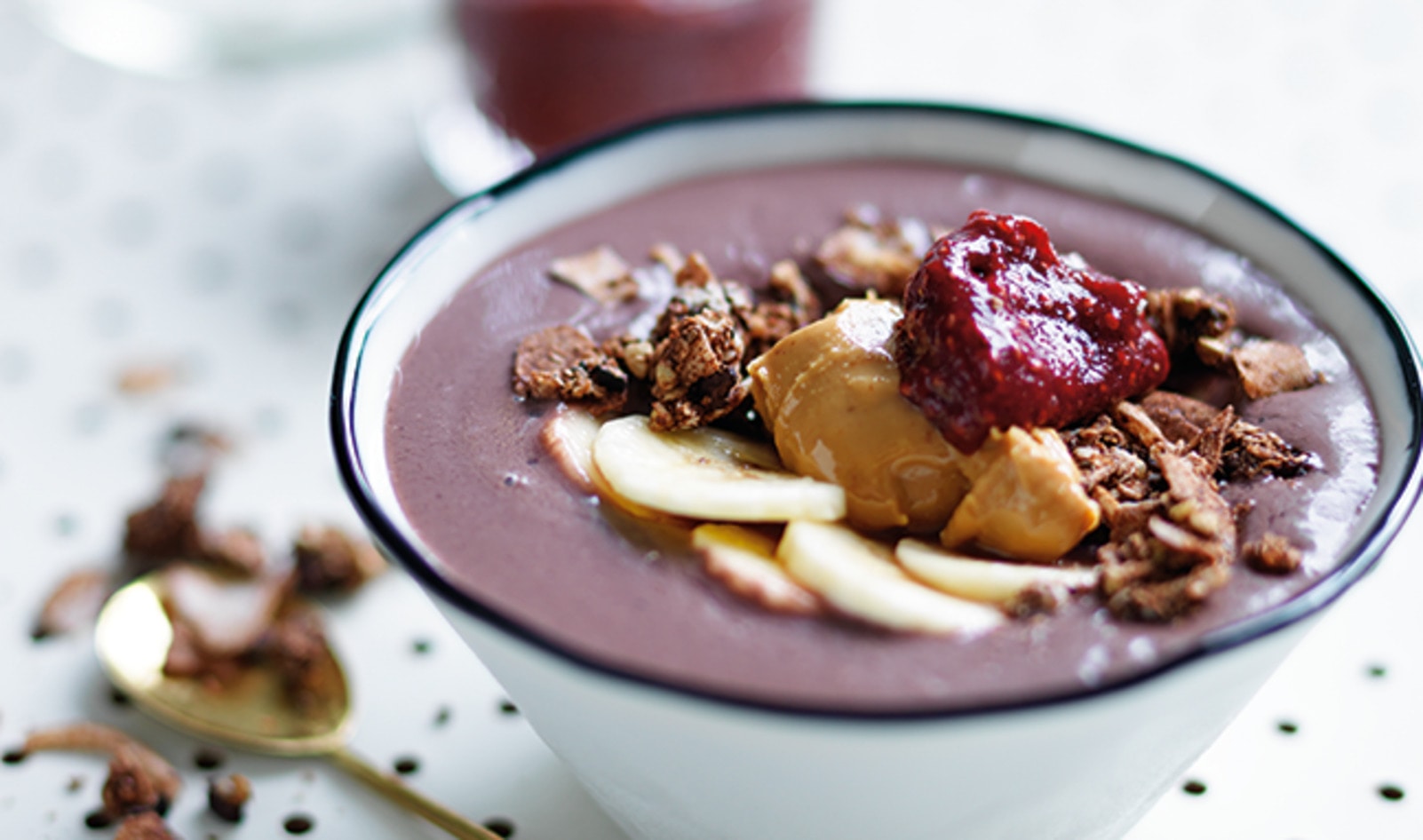 No Matter How You Pronounce It, Açaí Is the Ultimate Smoothie Bowl Ingredient