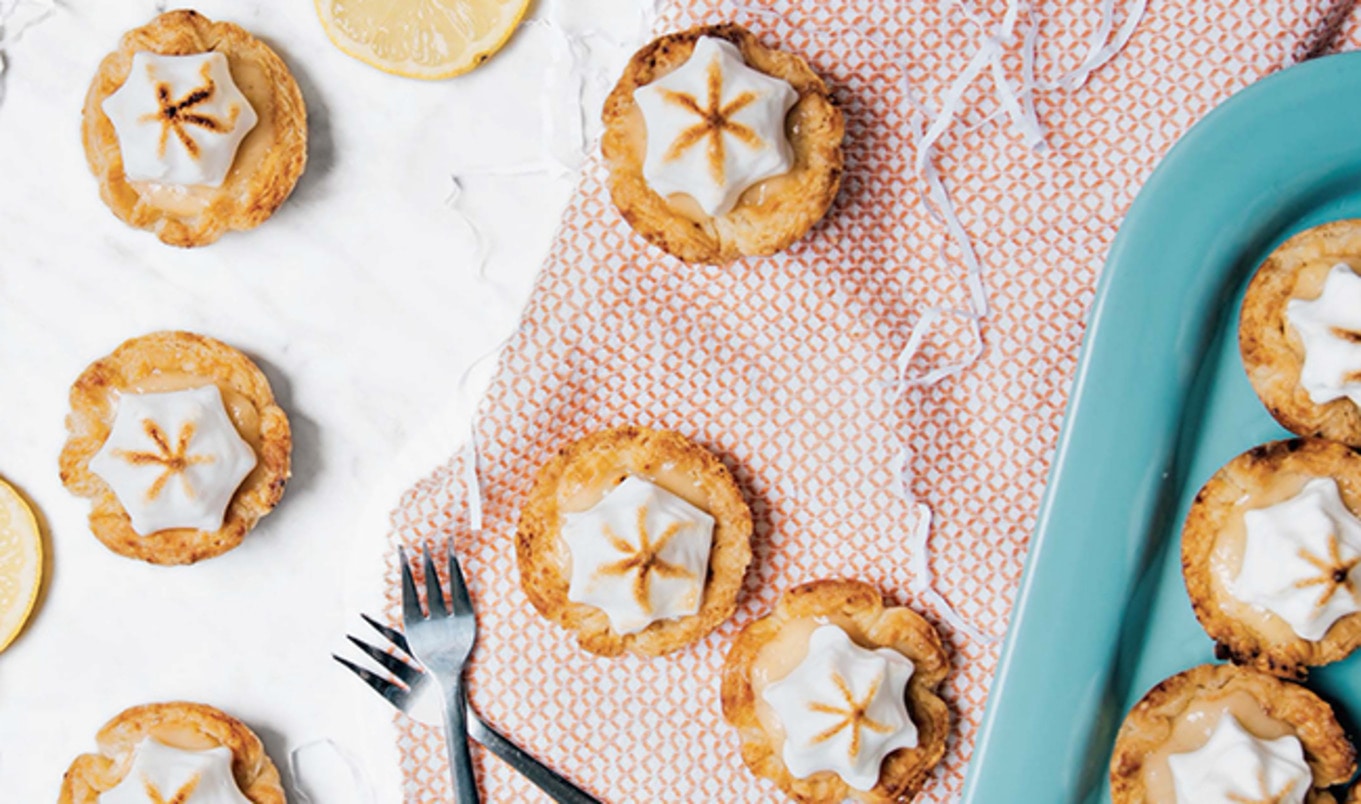 Vegan Lemon Meringue Petit Pie Tarts
