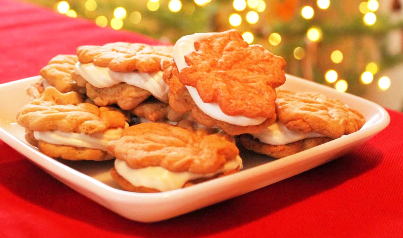 Maple Sandwich Cookies With Maple Cream Cheese Filling