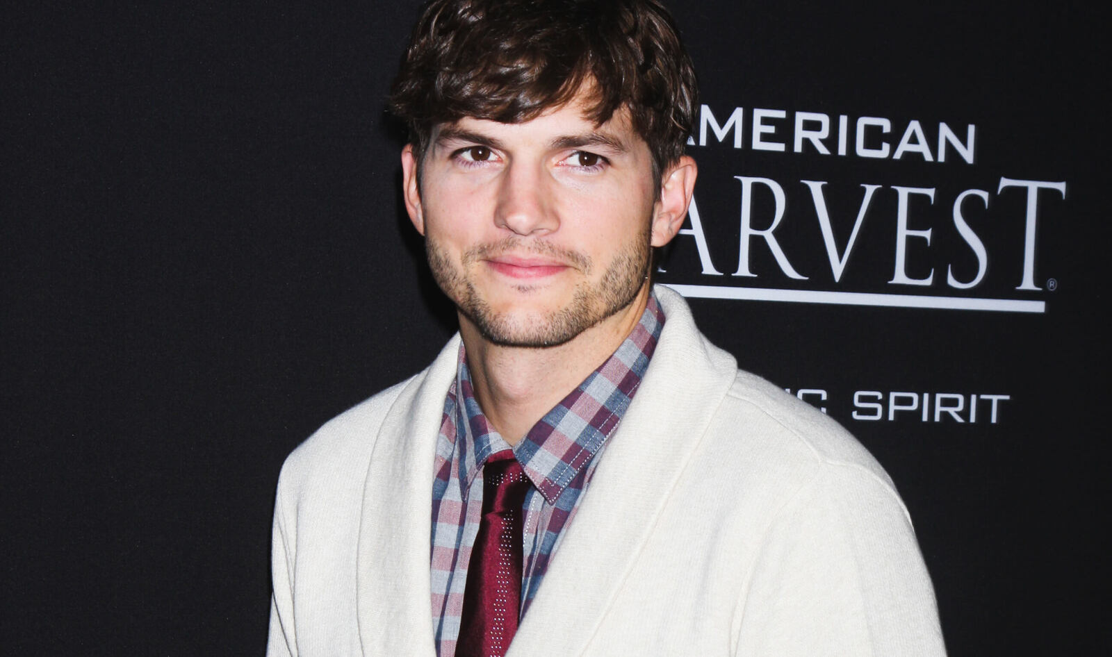 Ashton Kutcher Joins Cell-Based Meat Company to Develop 3D Bioprinting 