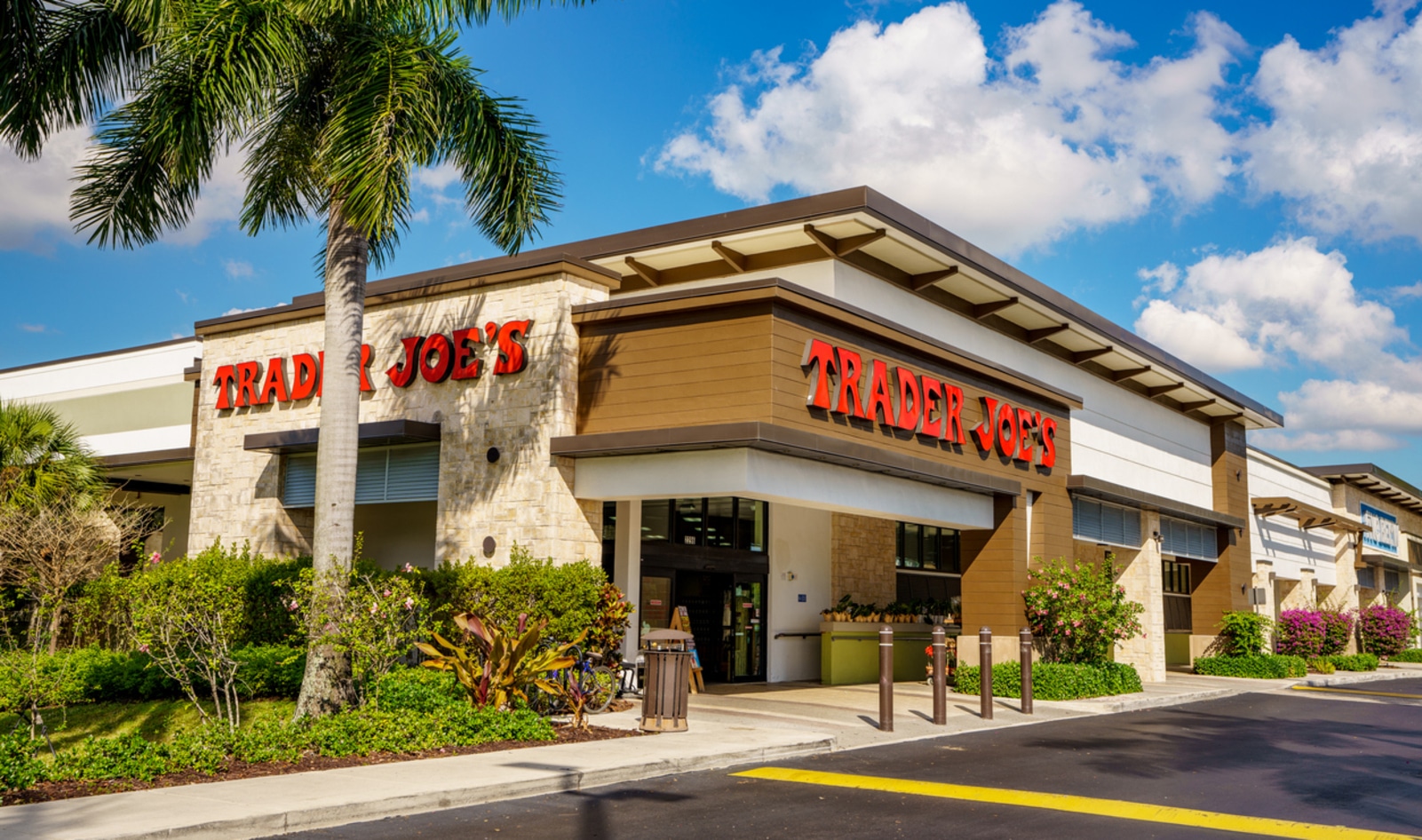 The Real Reason You Love Trader Joe’s Isn't What You Think