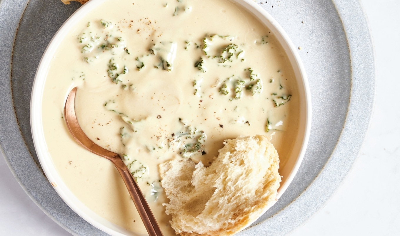 The Four Heads of Garlic Vegan Soup That Went Viral