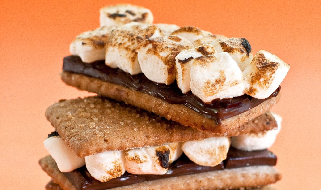 Grilled S'mores With Strawberries and Bananas