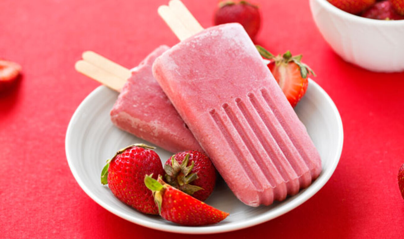 Three-Ingredient Healthy Strawberry Banana Popsicles